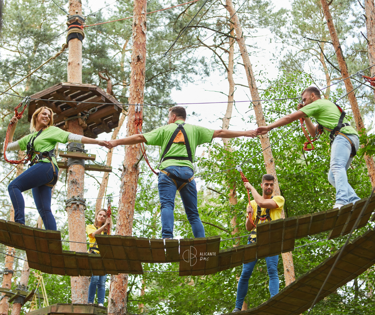 25 Ideas de Team Building en Alicante y la Costa Blanca para empresas internacionales 🤝⛵ www.alicante-dmc.com